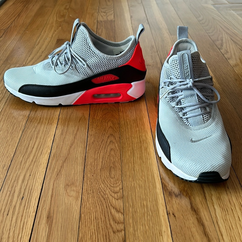 Men’s Nike Air Max size 10